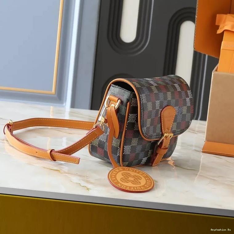 Vuitton 1212 WellDesigned Louis Bags Messenger 0123